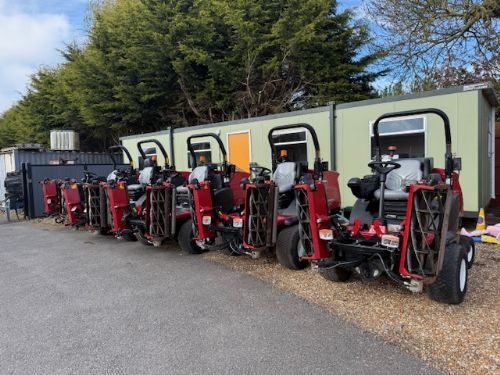 TORO LT3340 RIDE ON MOWER 4X4 TRIPLE GANG DIESEL KUBOTA ENGINE 6 in stock for sale