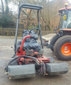 Toro gm3200 greens mower  for sale