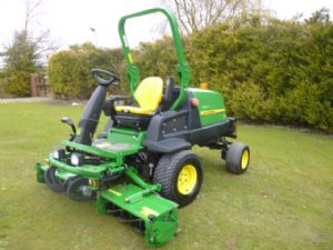 JOHN DEERE 8400 TRIPLE REEL MOWER for sale