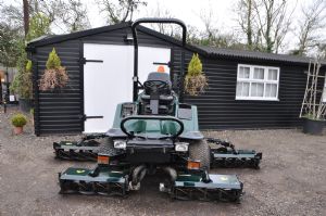 2009 Hayter T424 5 Cylinder Ride on Mower for sale