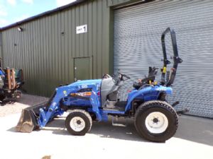 ISEKI TH4335 TRACTOR LOADER 4X4 LOW HOURS 443 for sale