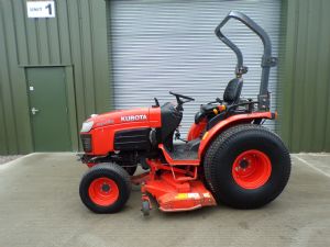 KUBOTA B3030 COMPACT TRACTOR DECK HST for sale