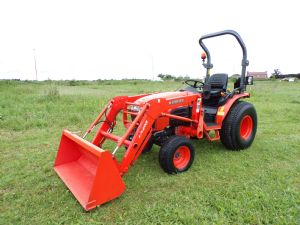 KUBOTA B3030 COMPACT TRACTOR AND LOADER HST for sale