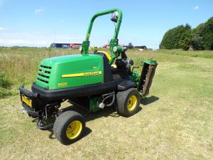 JOHN DEERE 8400 TRIPLE CYLINDER MOWER 4X4  for sale