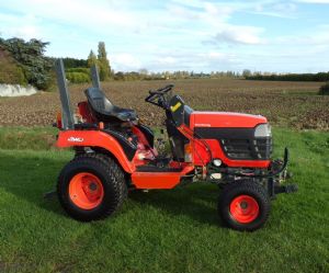 KUBOTA BX2200 COMPACT TRACTOR 4WD for sale