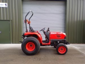KUBOTA STV36 TRACTOR for sale