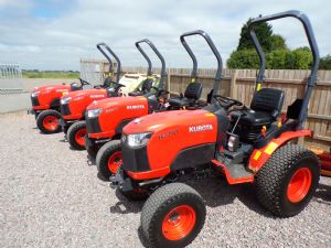 KUBOTA B2350 COMPACT TRACTOR for sale