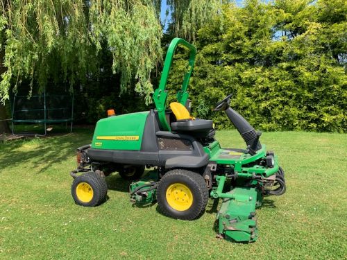 JOHN DEERE 8400 TRIPLE GANG MOWER DIESEL YANMAR DIESEL ENGINE 10 CYLINDERS WITH 6 BLADES for sale