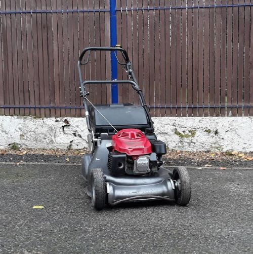 Honda HRH536QX Self-Propelled Rear Roller Petrol Lawn Mower for sale