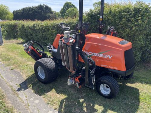 Kühler für Landini 5830-8880 Blizzard Trekker C CF 50 60 65 75 85 Cingolati C Kühler für Landini 5830-8880 Blizzard Trekker C CF 50 60 65 75 85 Cingolati C