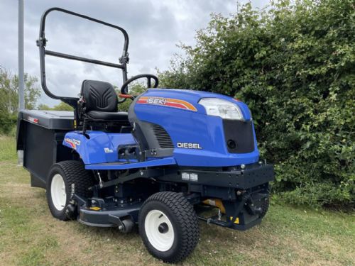 Iseki SXG323 Diesel cut and collect ride on mower with only 99 Hours for sale