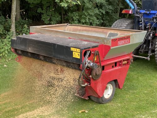Used Toro Top Dresser 2500 for sale