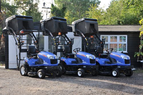 2017 Iseki SXG 323 High Tip Rotary Ride on Mower Tractor very low hours for sale