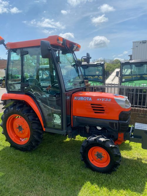 Kubota STV32 Compact Tractor for sale