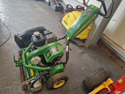 John Deere 220 ECut Hybrid Pedestrian Mower for sale