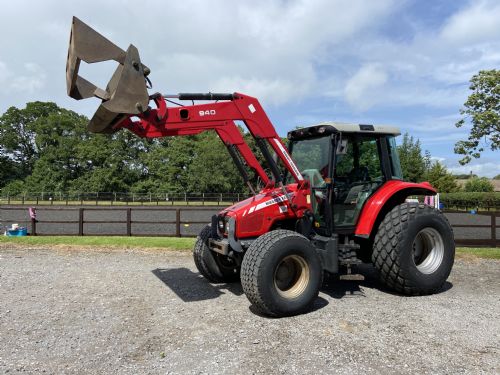 MASSEY FERGUSON 5435  - TIER 3 - DYNA 4 GEARBOX - 4 IN 1 BUCKET for sale