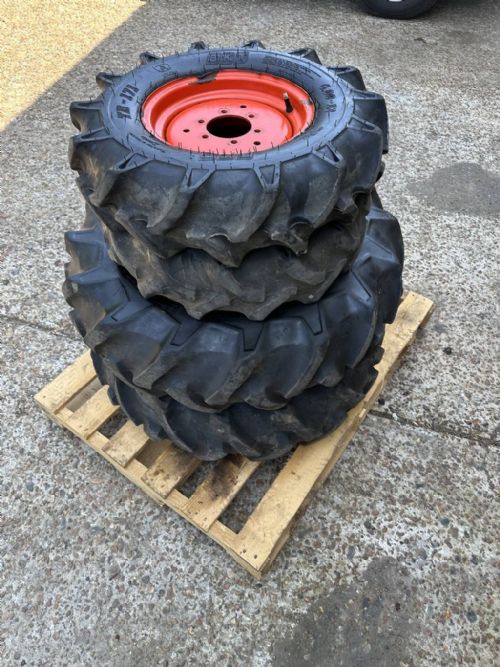 Kubota B2650 Compact Tractor wheels and Tyres for sale