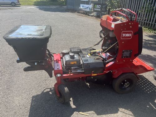 Toro Stand On Aerator & Seeder 24 inch (Model 29516)  for sale