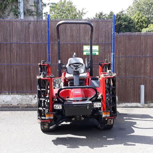 Toro LT4240 5 gang cylinder Mower Ride-on  for sale