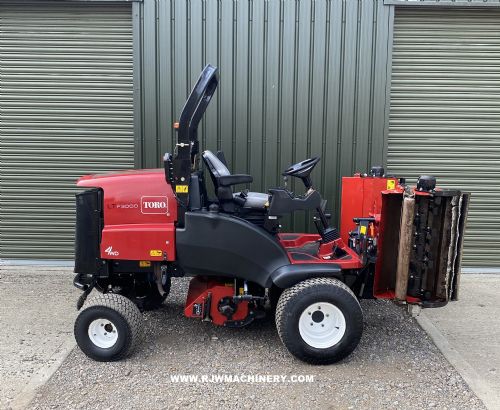 Toro LT F3000 triple flail mower, year 2019 - 1352 hrs, 44hp for sale