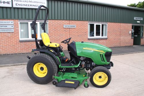 John Deere 2720 HST Compact Tractor With 62″ Cutting Deck for sale