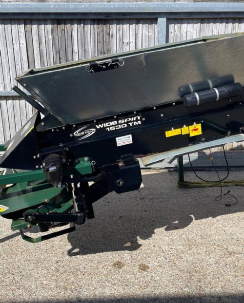 Turfco SP1530 spinning disc topdresser for sale