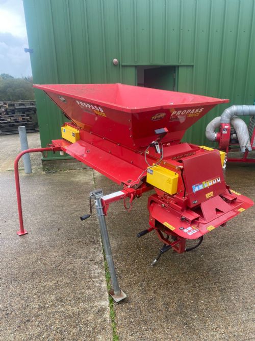 Turfmec Ty-crop Propass 180 Topdresser for sale