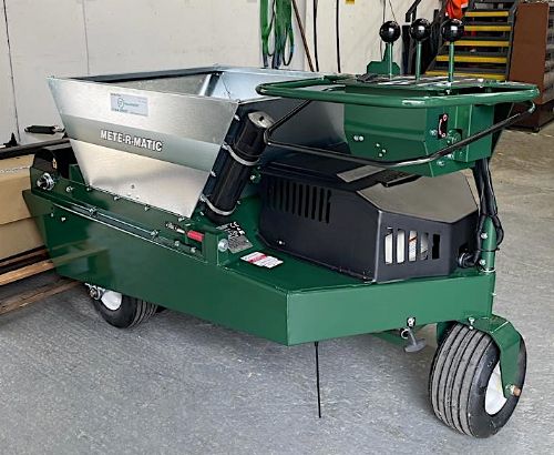 Turfco Mete-R-Matic Top Dresser for sale