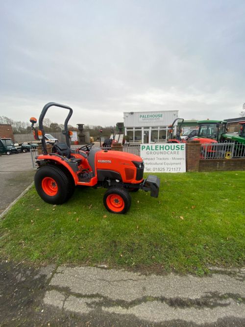 Kubota STW40 Compact Tractor for sale