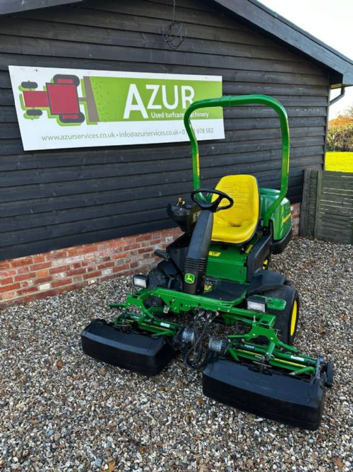 John Deere 2500E Hybrid ride-on triple greens mower for sale