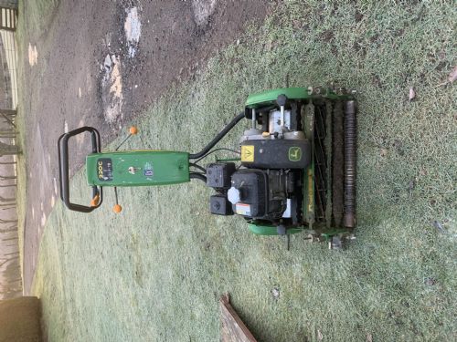 John Deere 220C for sale