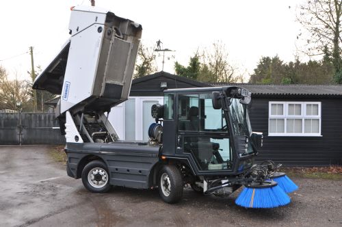 2018 Schmidt Swingo 200 + Road Sweeper 4 Wheel Steer for sale