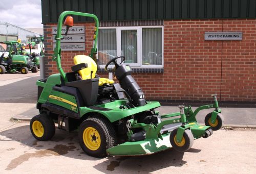 John Deere 1570 TerrainCut Rotary Mower With 62″ FastBack Cutting Deck for sale