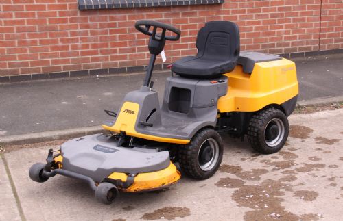 Stiga Villa 520 HST Ride On Mower for sale