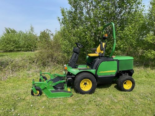 ***SOLD SOLD SOLD*** JOHN DEERE 1545 DIESEL RIDE ON OUTFRONT MOWER  for sale