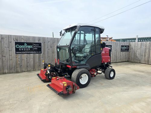 Toro LT F3000 triple flail mower, year 2017 - 1200 hrs, 44hp Air Con Cabin for sale