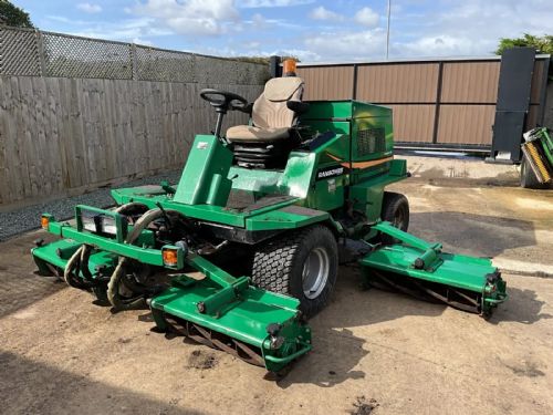 2007 RANSOMES COMMANDER 3250 5 GANG CYLINDER RIDE ON LAWN MOWER for sale
