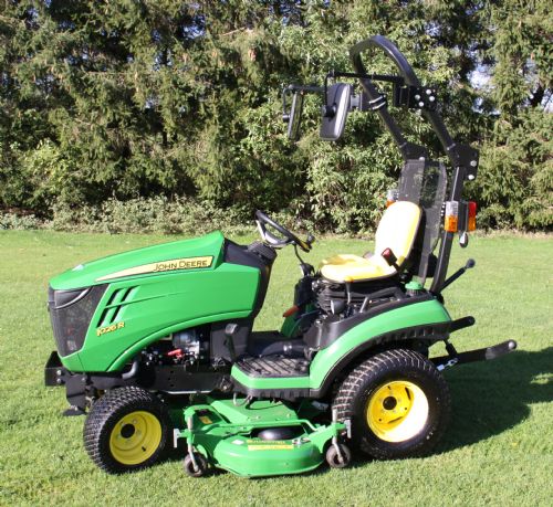 John Deere 1026R compact tractor with 54