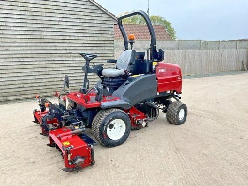 2019 TORO LT3340 TRIPLE CYLINDER RIDE ON LAWN MOWE - 947HRS for sale