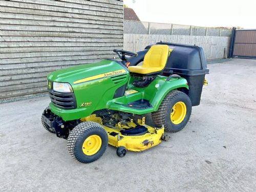 2008 JOHN DEERE X740 DIESEL RIDE SIT ON LAWN MOWER GARDEN TRACTOR WITH COLLECTOR for sale