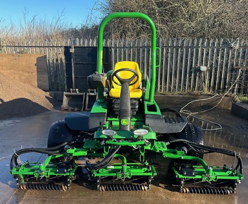 JOHN DEERE 7700A 4WD fairway mower with just 504 hours for sale