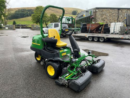 John Deere 2500E Greens Mower  for sale