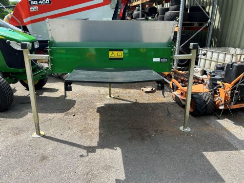 John Deere TD100 Top Dresser  for sale