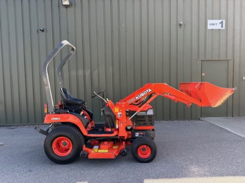 KUBOTA BX2200 COMPACT TRACTOR MID DECK AND LOADER 4X4 DIEISEL for sale