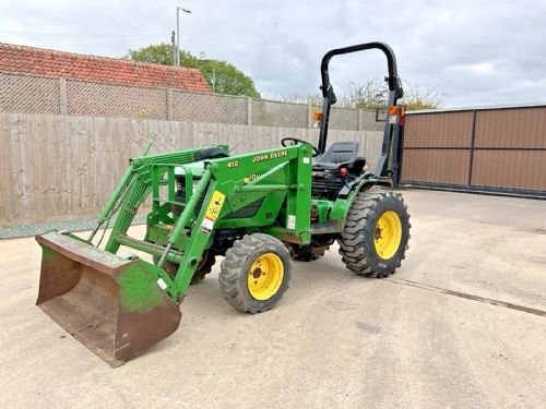 JOHN DEERE 4100 HYDROSTATIC COMPACT TRACTOR WITH LOADER / BUCKET for sale