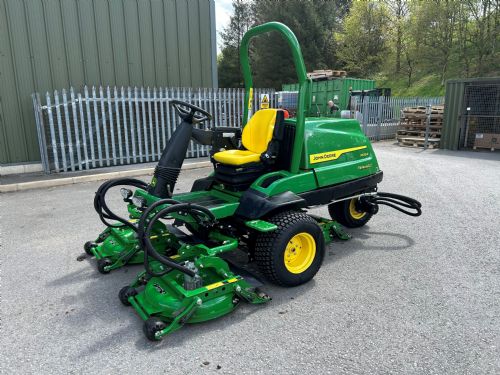 John Deere 7400A Trim & Surrounds Mower  for sale