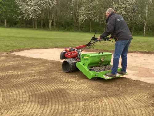 MCS910 Mumby Charriot Seeder ex demo fitted to ex demo Honda F560 Power Unit for sale