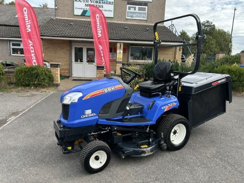 Iseki SXG 323 Diesel Used Cut & Collect Ride On Mower Ex-Demo 278hrs - 2016 for sale