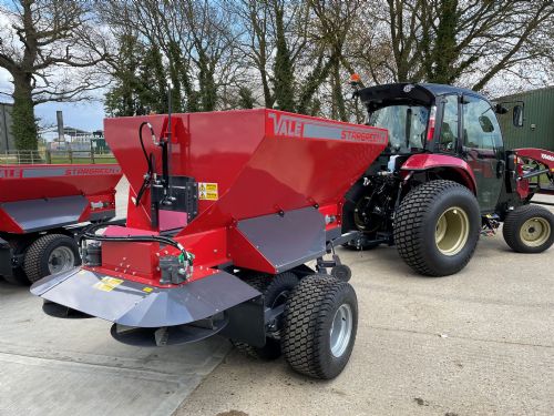 STARGREEN TD1500T TRAILED BROADCAST BULK TOP DRESSER for sale