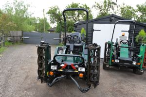2006 Hayter LT324 Triple Cylinder Ride on Mower for sale